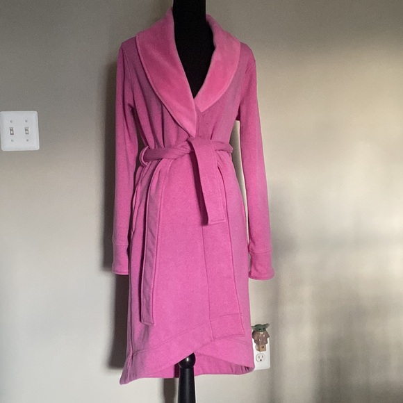 Beautiful Pink Small Ugg Super Soft Duffield Robe With Pockets - Picture 2 of 10